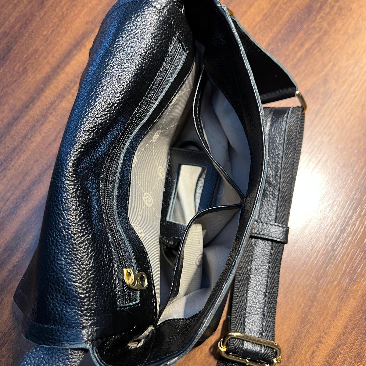Bolsa ELOÁ em Couro Legítimo