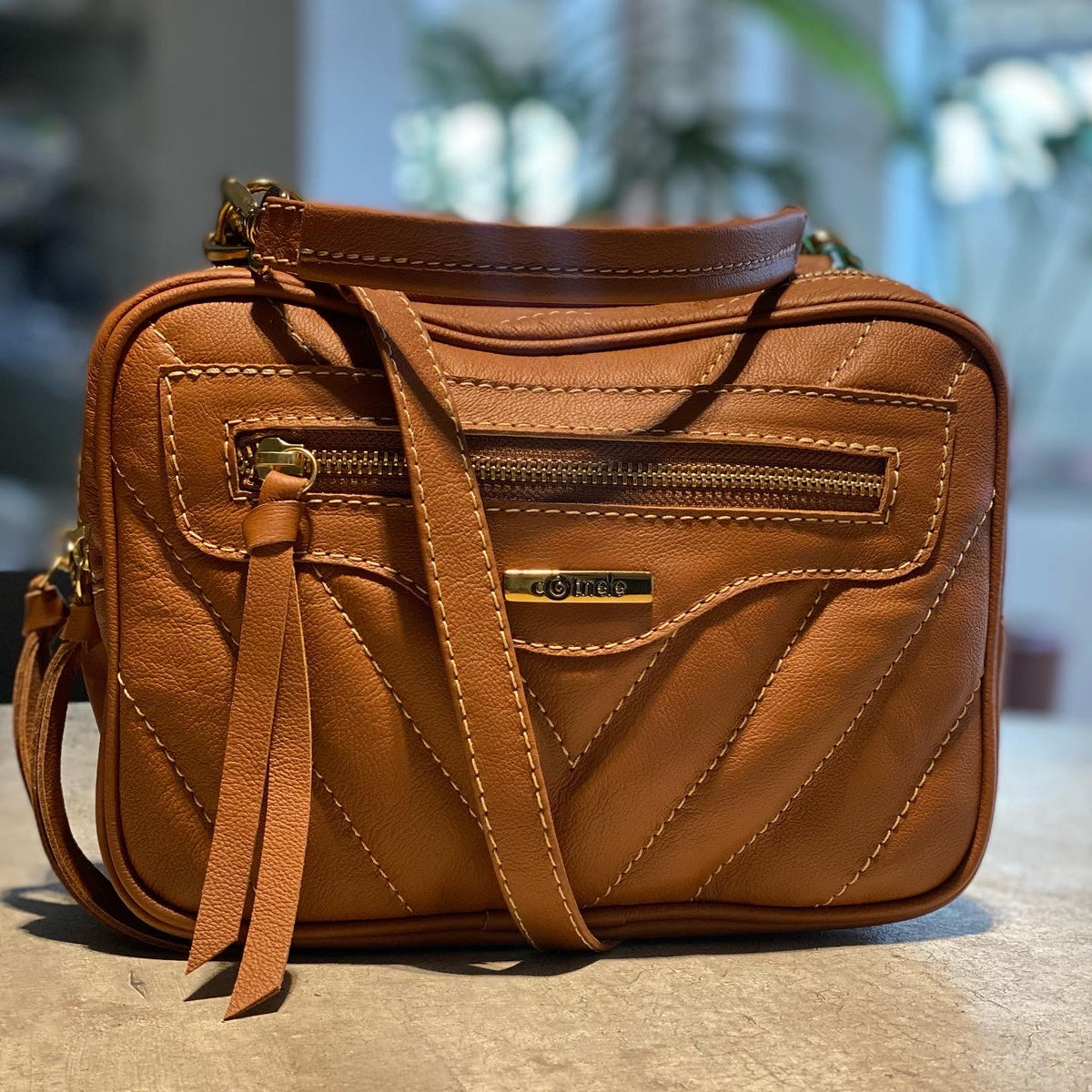 Bolsa FLORA em Couro Legítimo