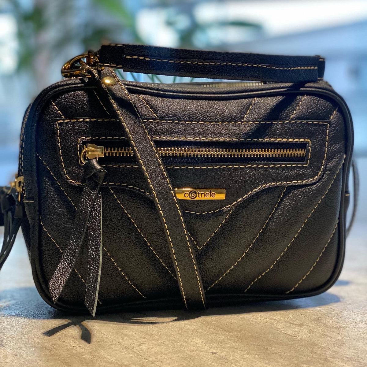 Bolsa FLORA em Couro Legítimo