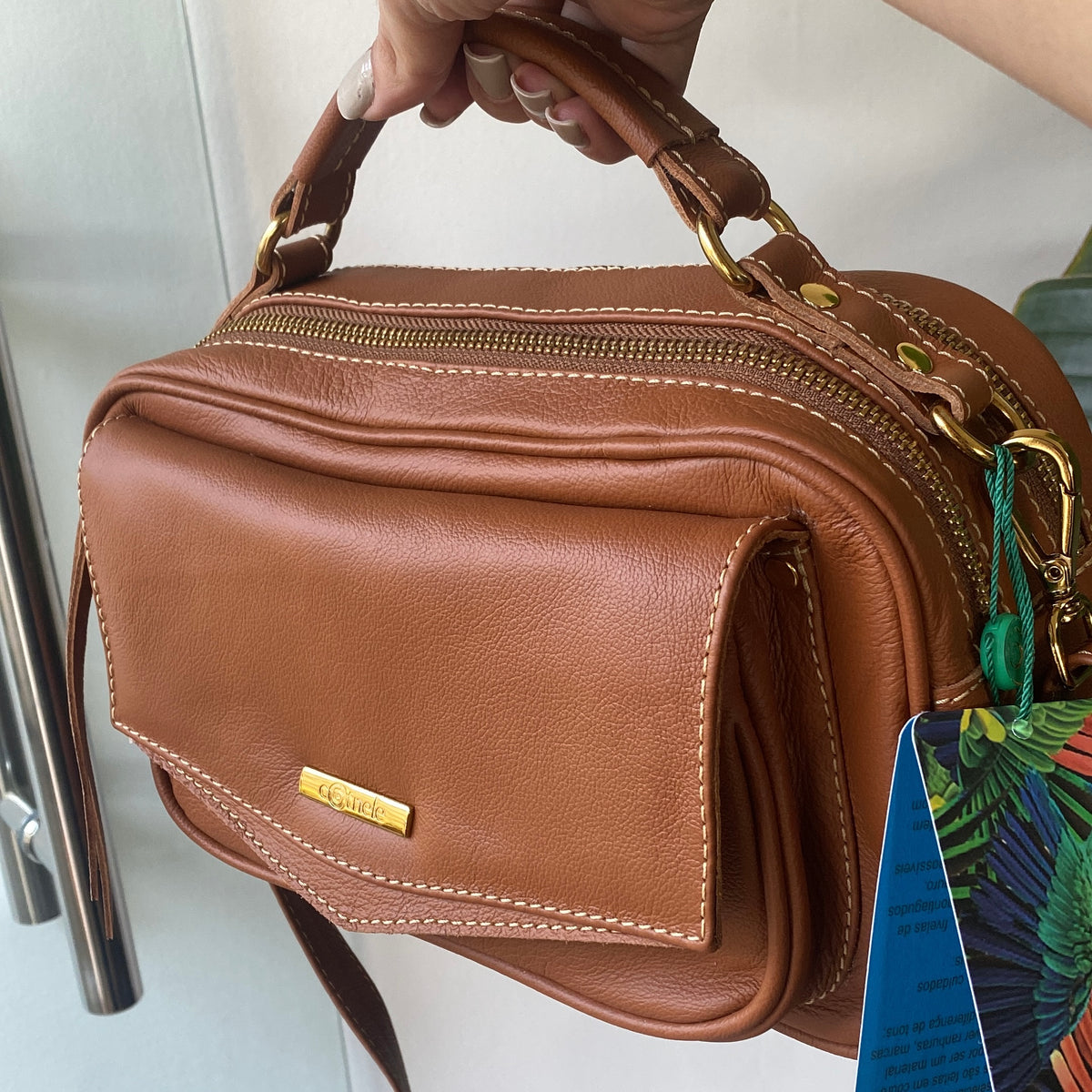 Bolsa CLARA em Couro Legítimo